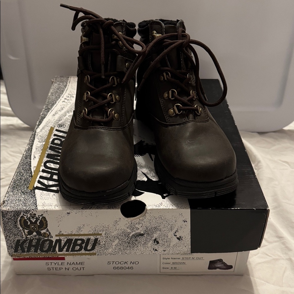 NWT Khombu Step N Out women’s snow boots